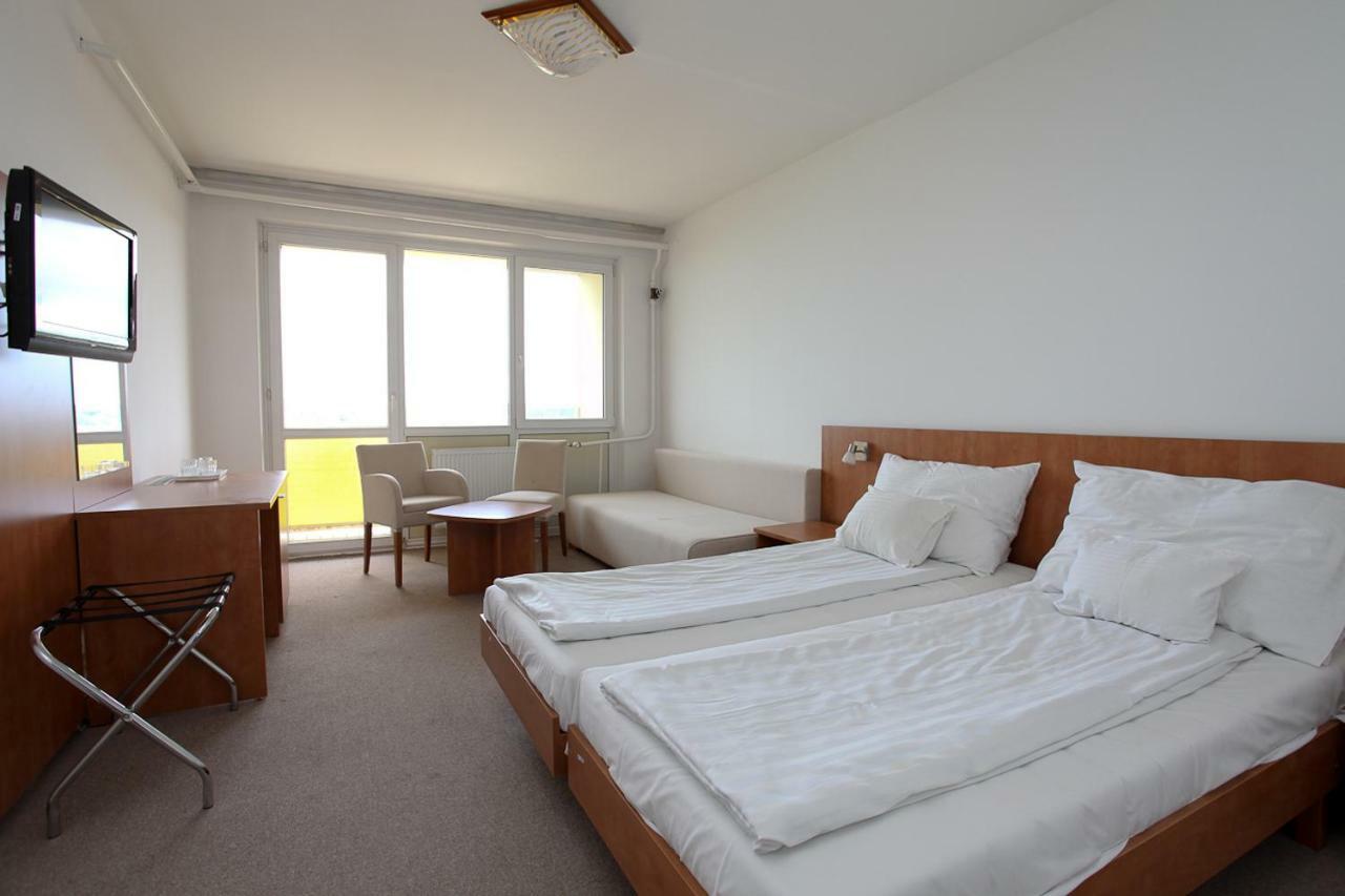 Aranypart Hotel Шиофок Экстерьер фото