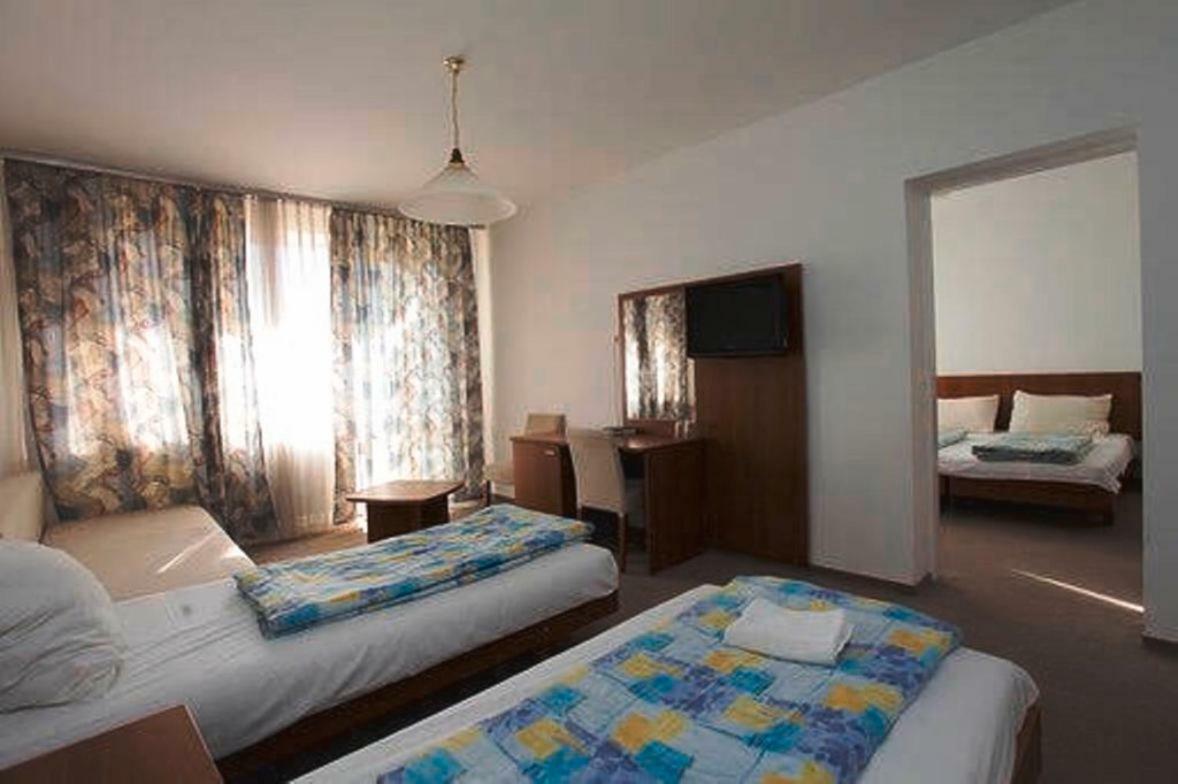Aranypart Hotel Шиофок Экстерьер фото